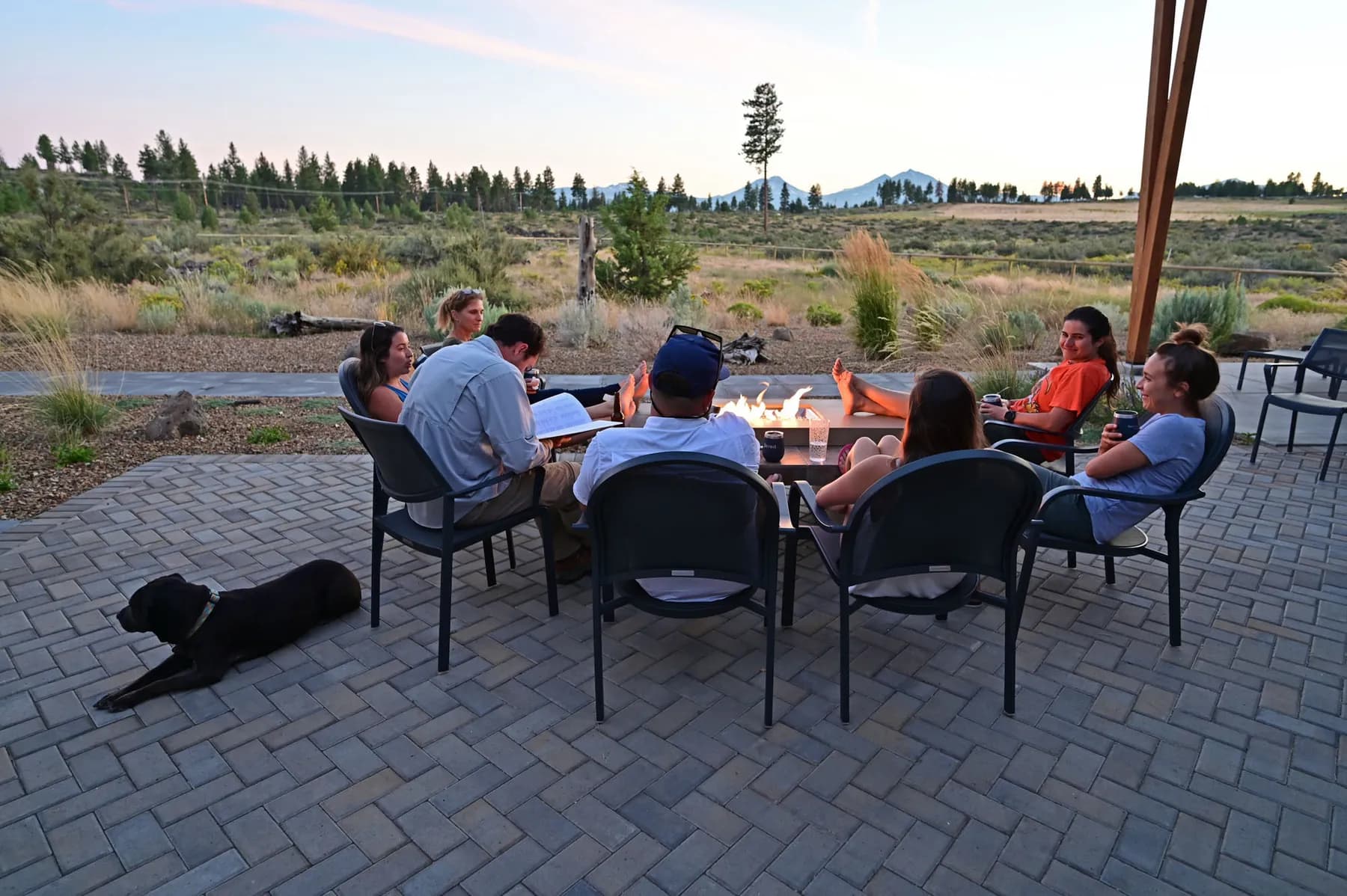 5 reasons why your backyard needs an outdoor fire feature this summer