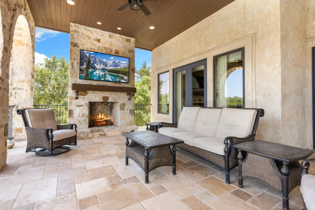 Gas or Wood? Know the Pros and Cons