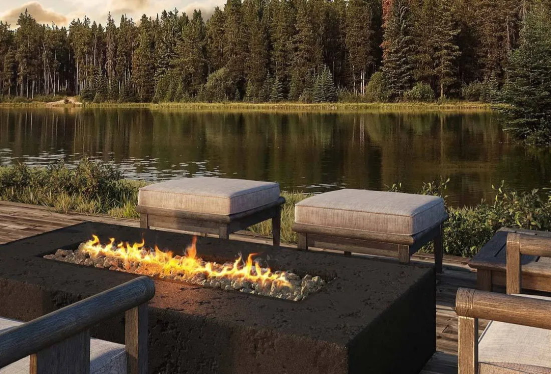 Quick Comparison: Gas vs. Wood Fire Pit Pros and Cons
